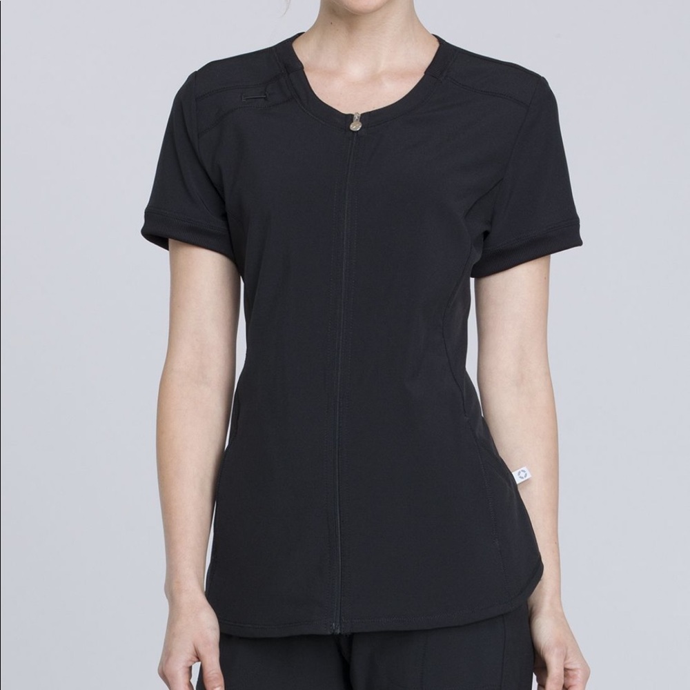Infinity Cherokee black scrub set.Zip front v-neck top & midrise pull on jogger.